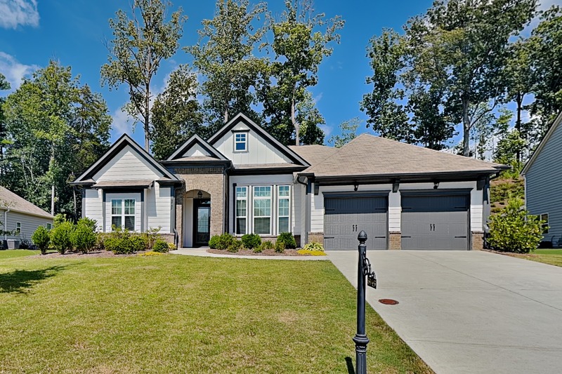 Cumming House: 6945 Daylily Ln