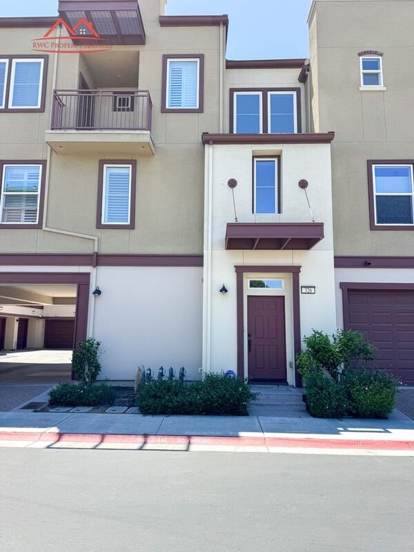 San Jose Condo: 326 Bautista Place