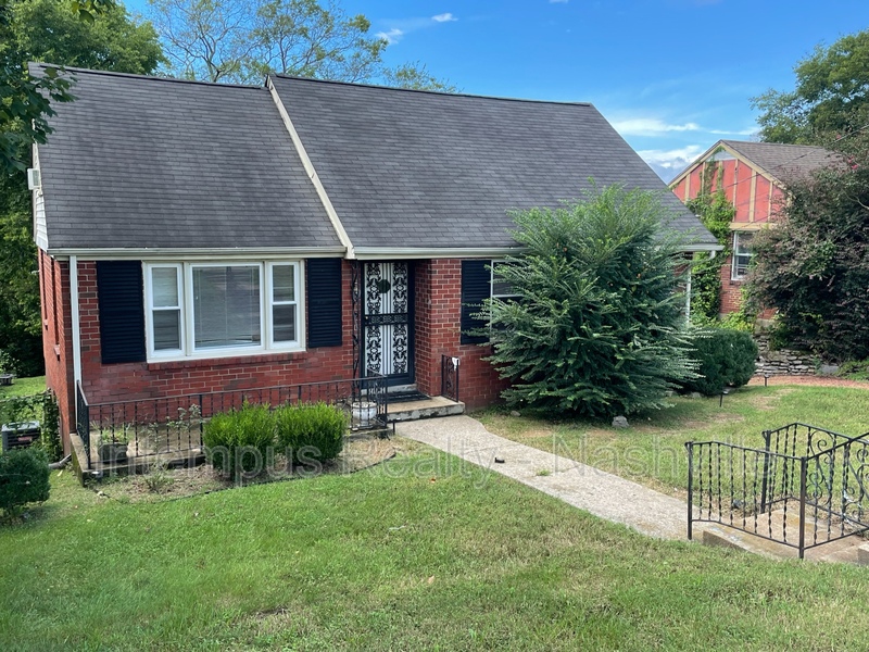 Nashville House: 1003 39th Ave N