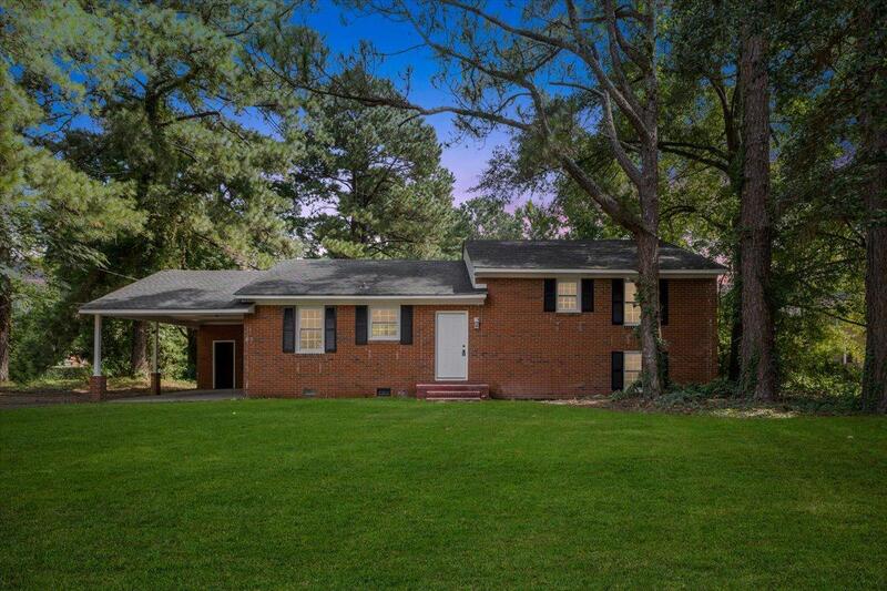 Goldsboro House: 303 Mc Arthur Street - 1