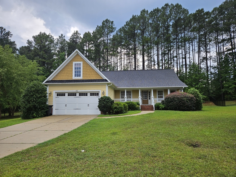 Spring Lake House: 550 Orchard Falls Drive