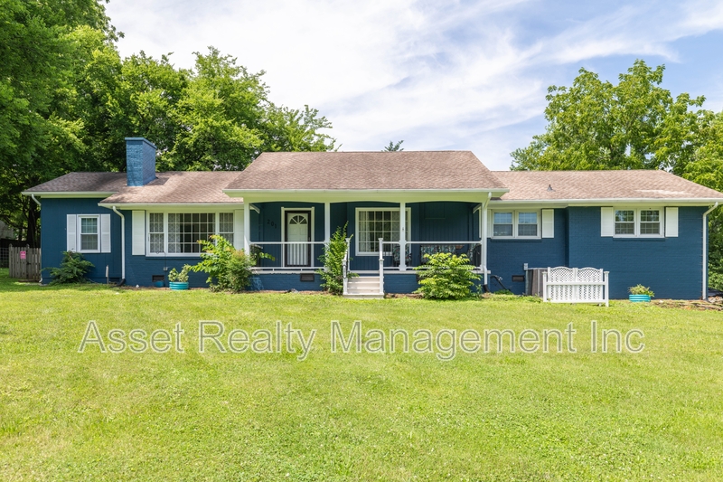 Knoxville House: 201 Farlow Drive
