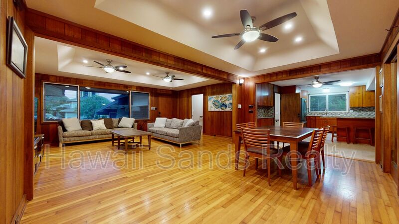 Honolulu House: 254A Kuliouou Road