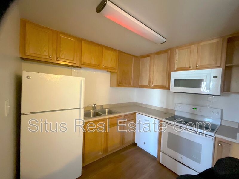 Lakewood House: 1375 Everett Court