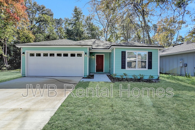 Jacksonville House: 5938 Moncrief Rd W