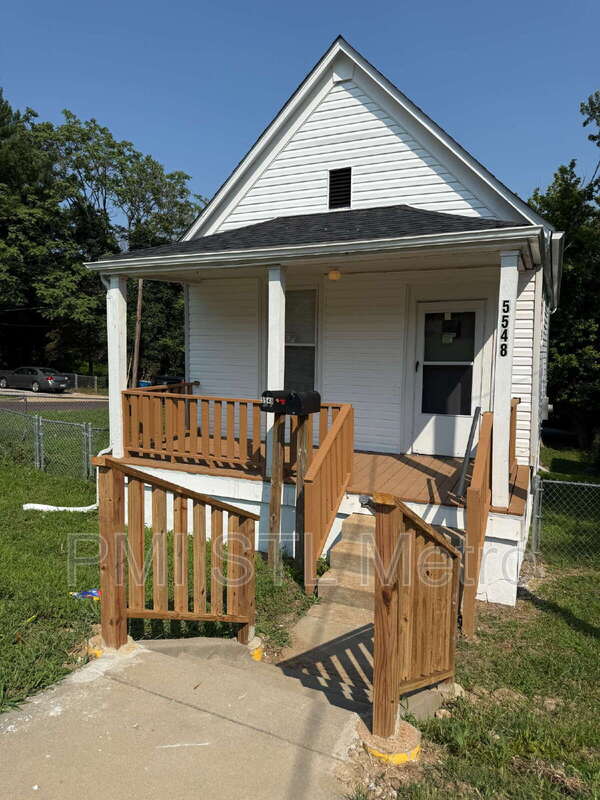 St. Louis House: 5548 Jennings Station Road
