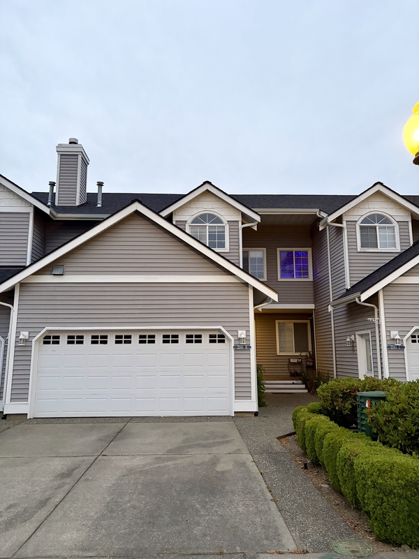 Lynden Condo: 2285 James Circle - B