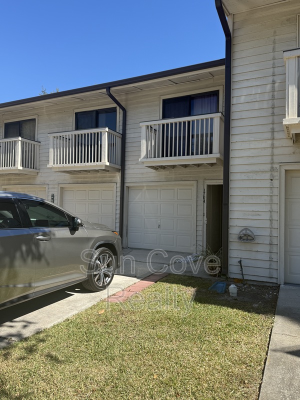 Pinellas Park Townhome: 6361 92nd Pl N