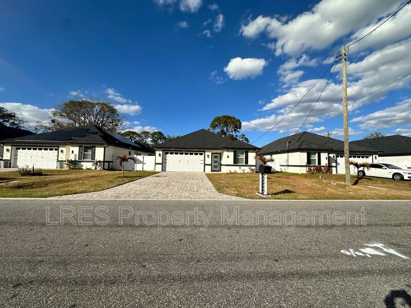 ORLANDO House: 3523 W JEFFERSON ST