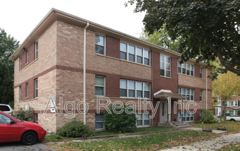 Minneapolis Condo: 2419 Plymouth Avenue North - 202