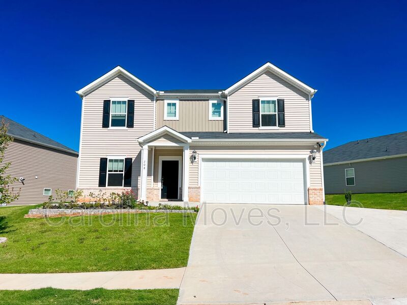 Simpsonville House: 208 Pewter Circle