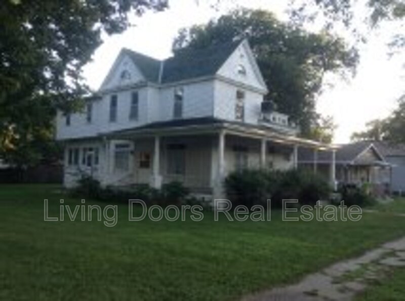 Seward Condo: 15 Jackson Ave