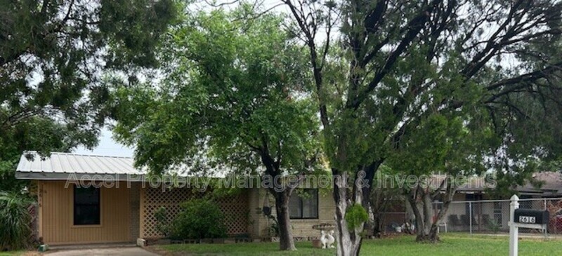 McAllen House: 2616 Quince Ave.