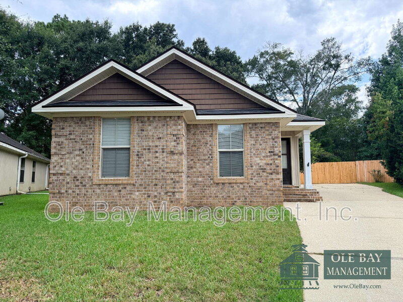 Mobile House: 18 Breydon Ct