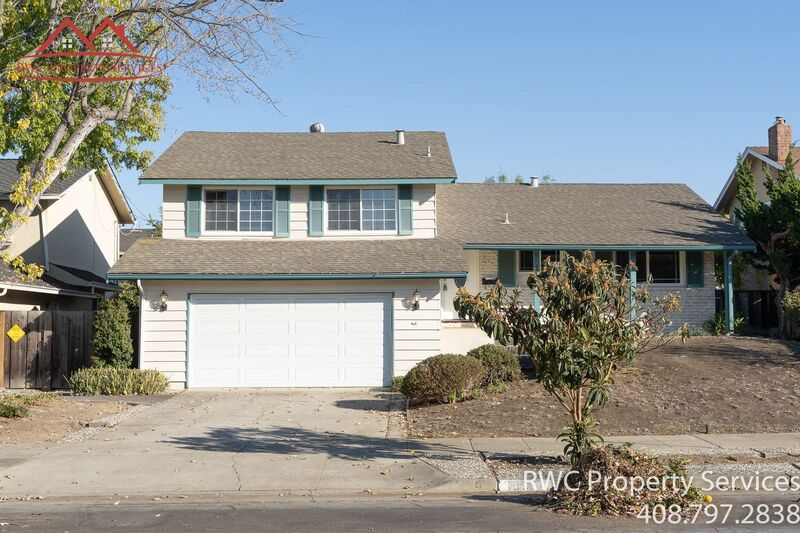San Jose House: 1050 Oaktree Drive