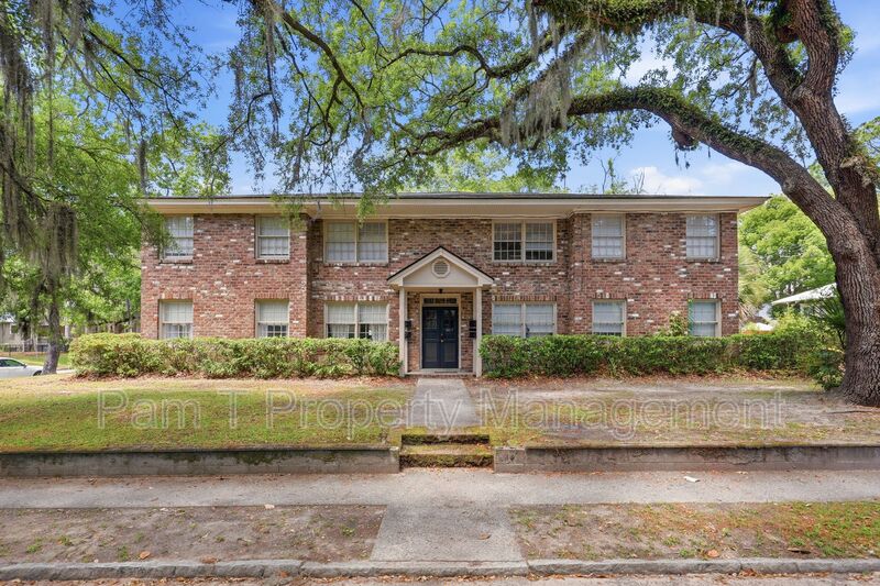 Savannah Condo: 3411 Bull St