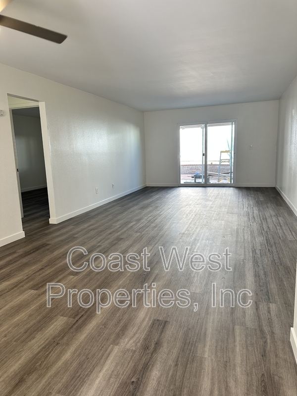 Carlsbad Apartment: 342 Juniper Ave