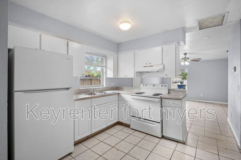 Fort Myers House: 5449 10th Ave