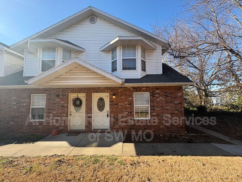 Ozark Townhome: 1410 W Frosty