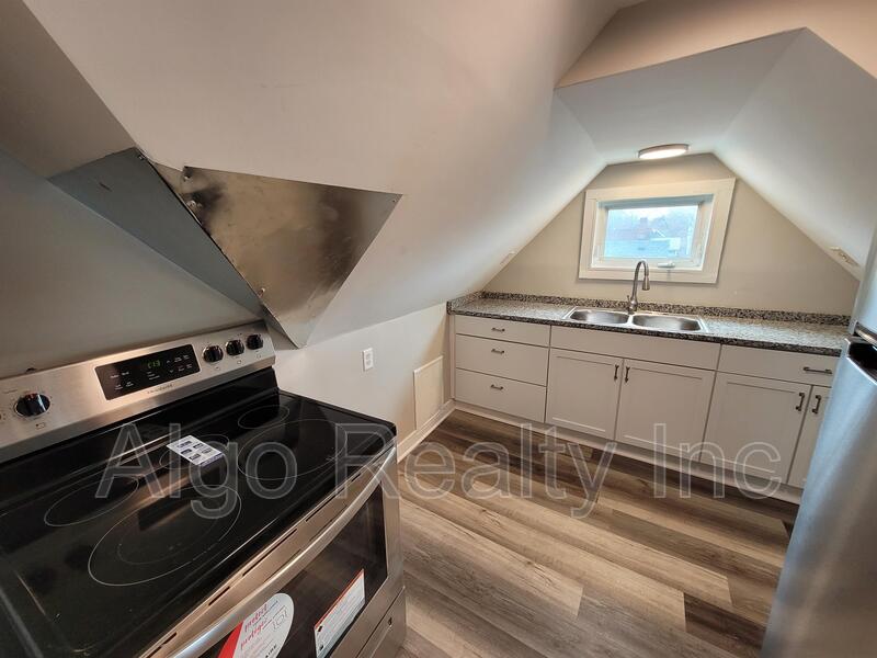 Saint Paul Condo: 133 Winifred Street West - 4