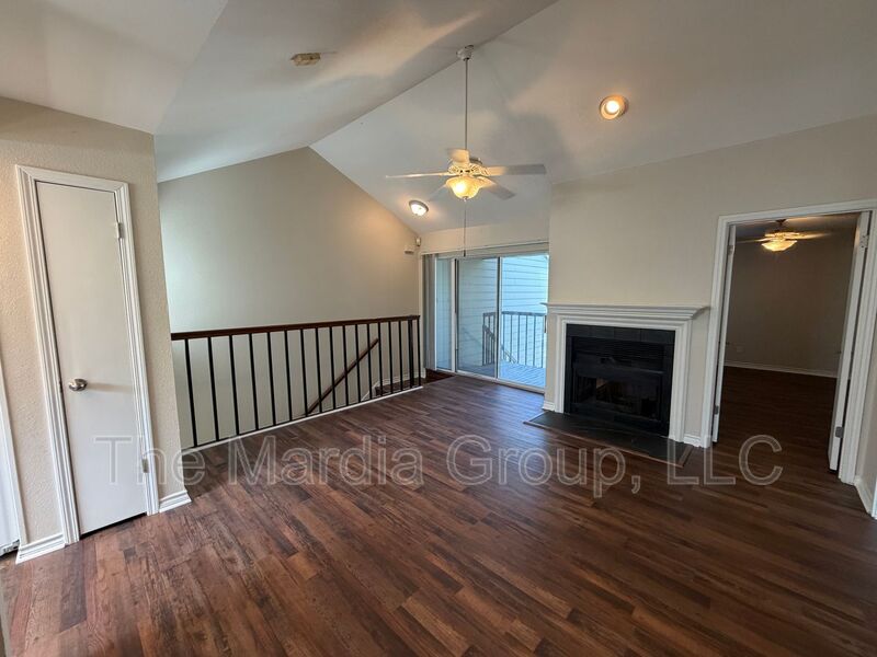 Dallas House: 6220 Bentwood Trl