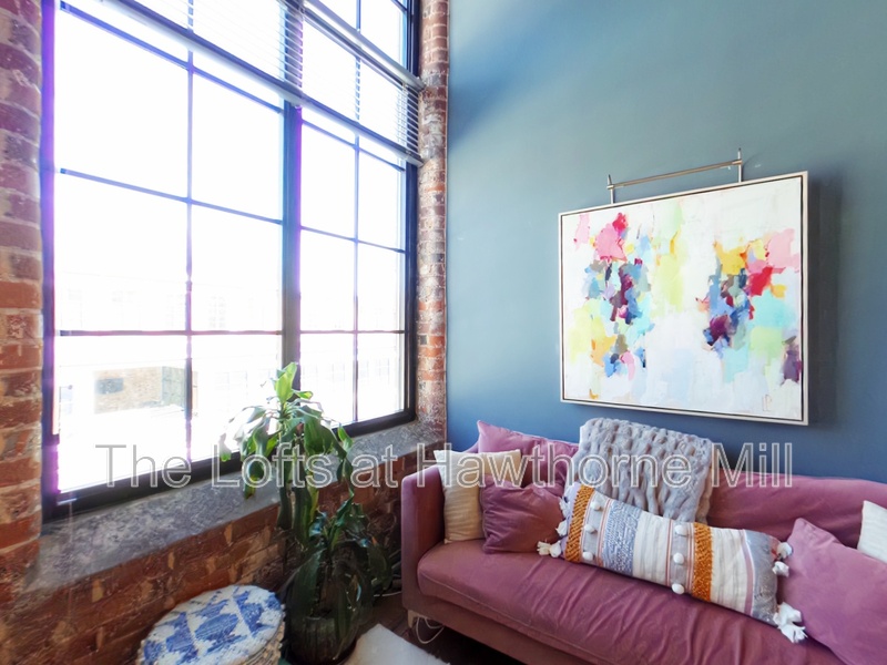 Charlotte Condo: 1101 Hawthorne Lane