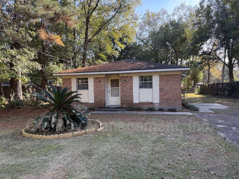 Mobile House: 1803 Runnells Rd