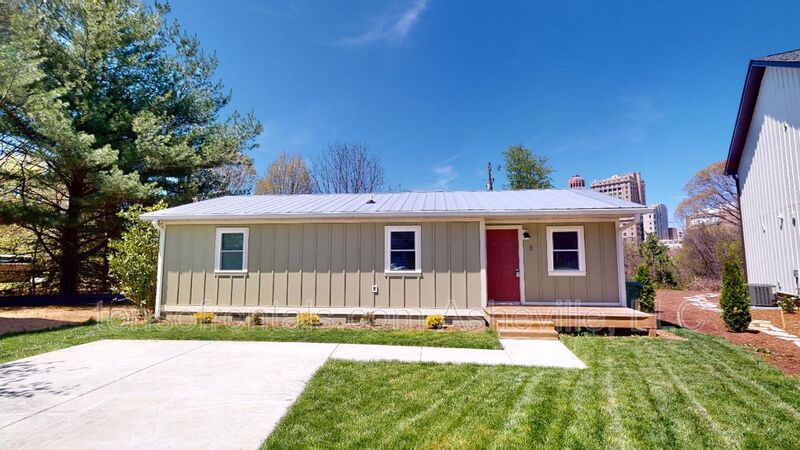 Asheville House: 3 George Washington Carver Ave.