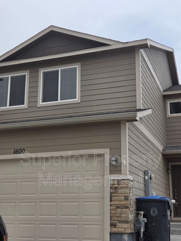 Cheyenne Townhome: 1600 Richard Martin Dr