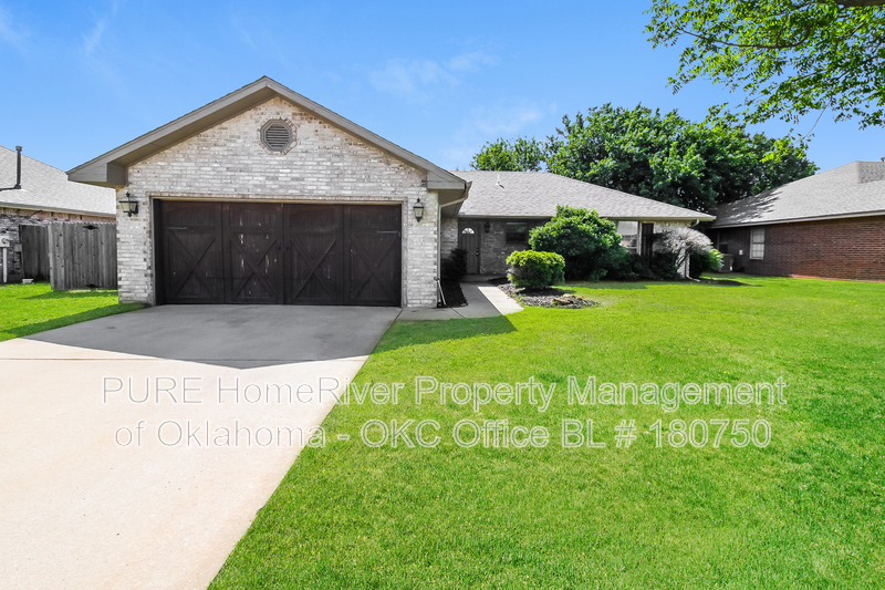 Moore House: 2521 Ridgewood Dr