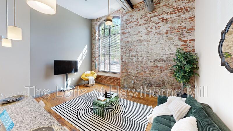 Charlotte Condo: 1101 Hawthorne Lane
