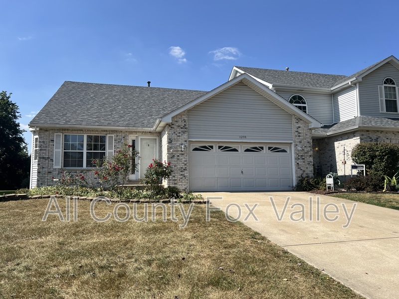 Plainfield Condo: 16018 Fairfield Drive