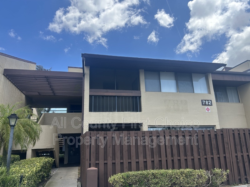 St. Petersburg Condo: 782 Village Lake Terr