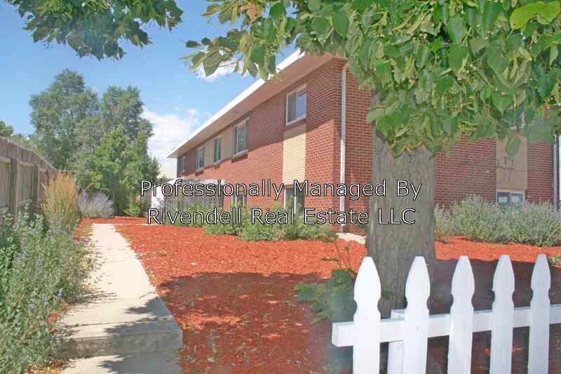 Aurora Condo: 2537 Kingston Street