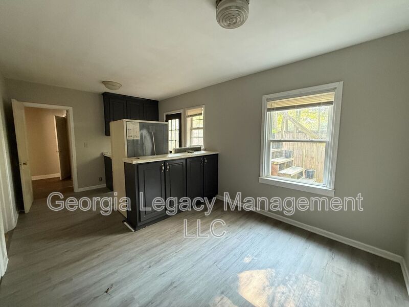 Toccoa House: 44 Andrews Court