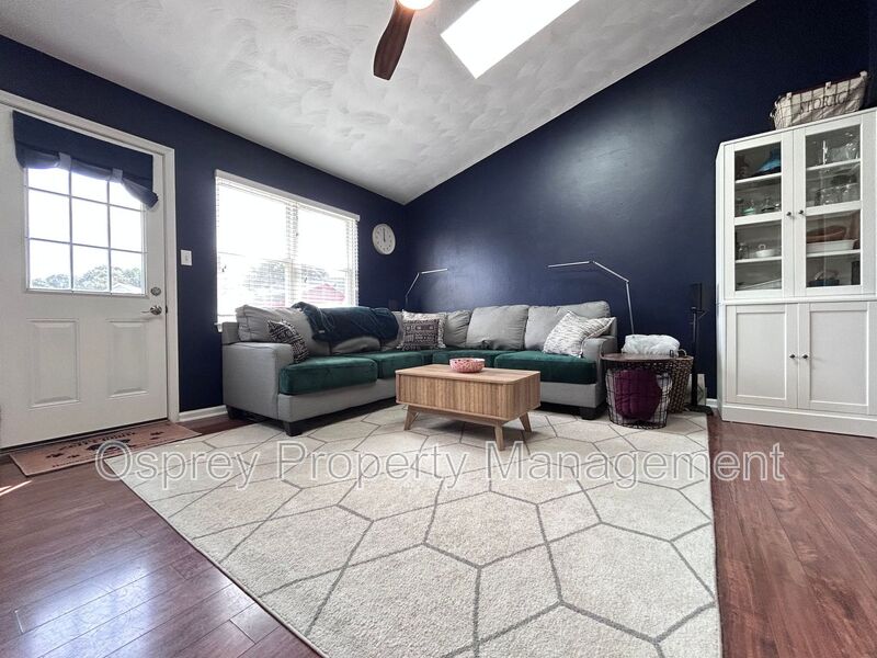 3-bedroom Gem in the heart of Virginia Beach! "ASK ABOUT OUR ZERO DEPOSIT" - Photo 4