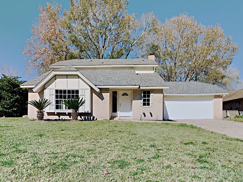 Missouri City House: 3310 Hampton Dr
