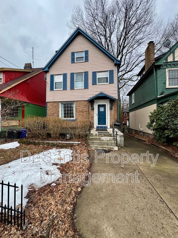 Pittsburgh House: 6332 Phillips Avenue