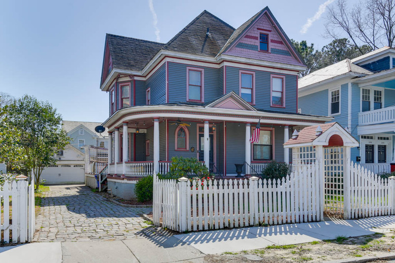 Portsmouth House: 1051 Naval Ave