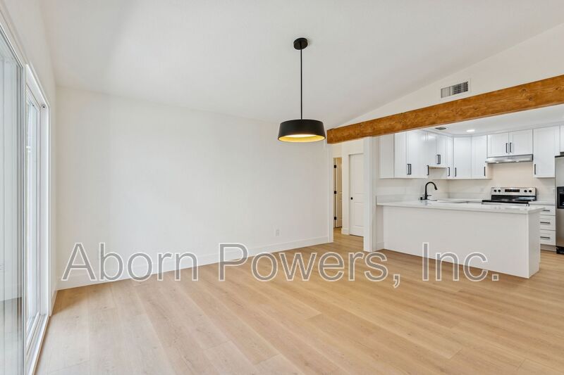 Rancho Cordova House: 9752 Woodhollow Way