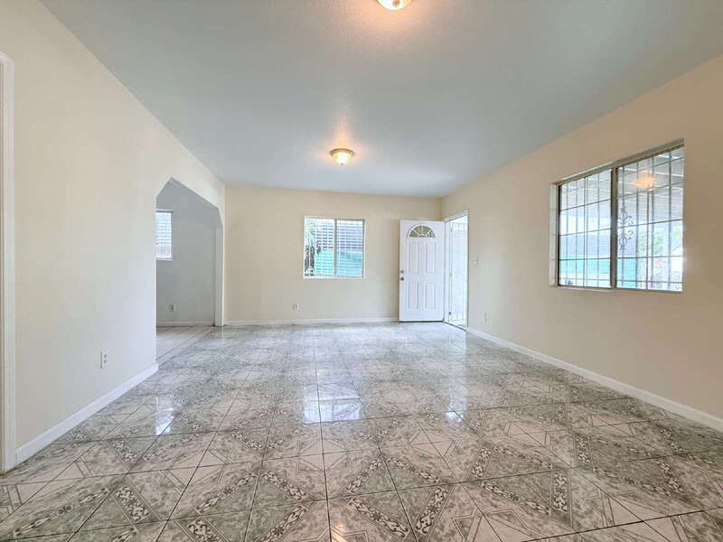 Los Angeles Condo: 8462 Zamora Avenue