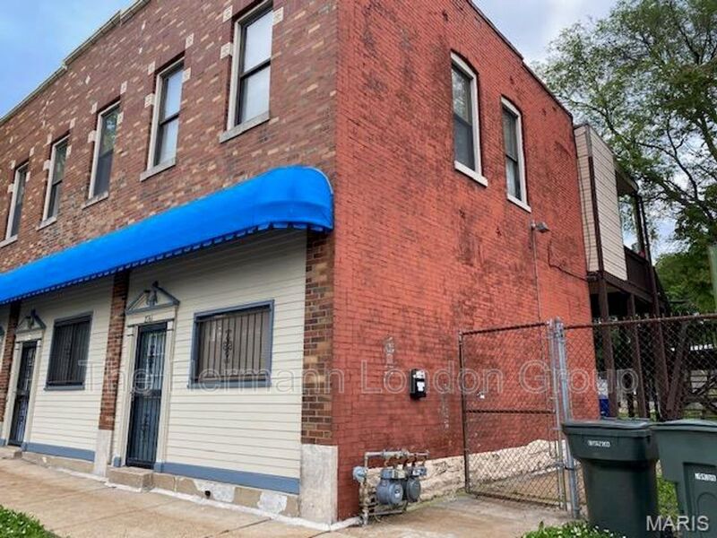 St. Louis Condo: 2761 Gravois Avenue