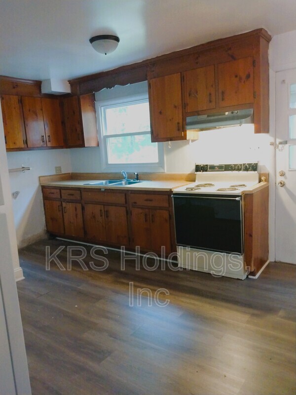 N. Chesterfield Townhome: 2406 Wayside Drive