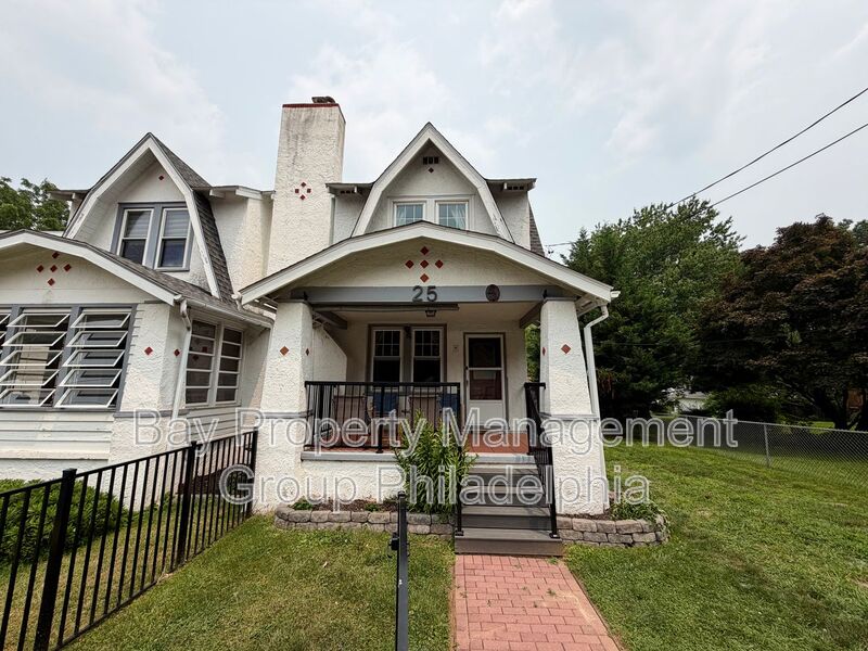 West Chester House: 25 N Concord Rd