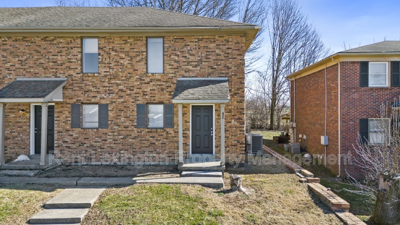 Richmond House: 1649 Foxhaven Drive #11