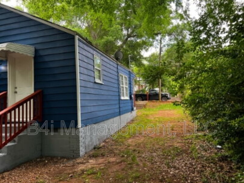 LaGrange House: 511 Alford Street