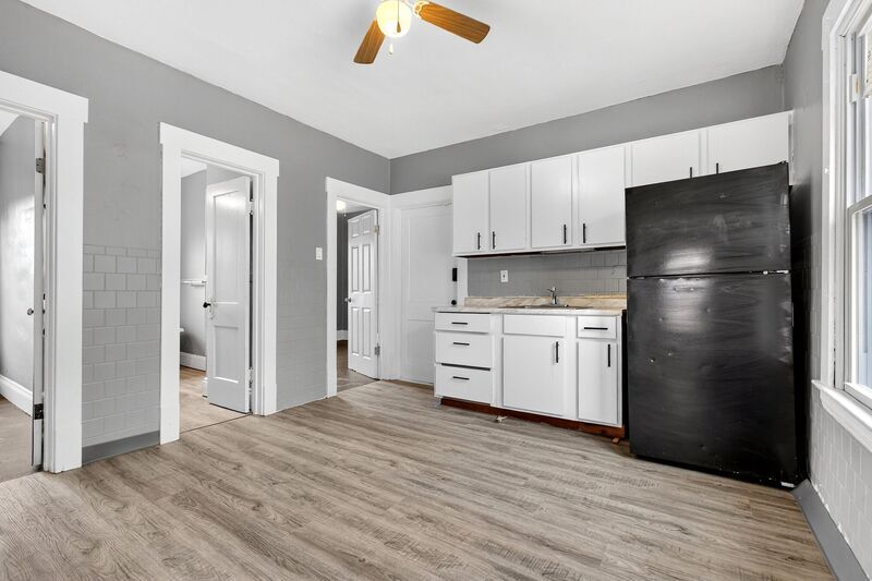 Cleveland Condo: 4118 E 64th St