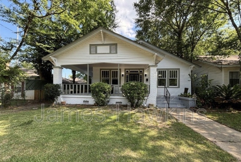 Montgomery House: 2232 Saint Charles Ave, Montgomery, AL 36107