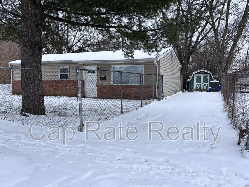 Columbus House: 4003 Carlton Ave