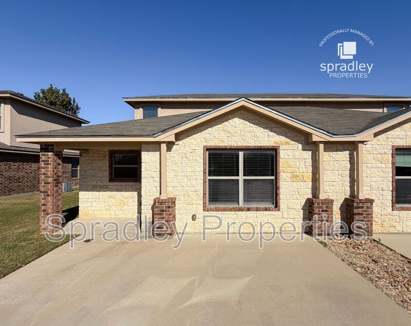 Belton Condo: 642 Laila Ln